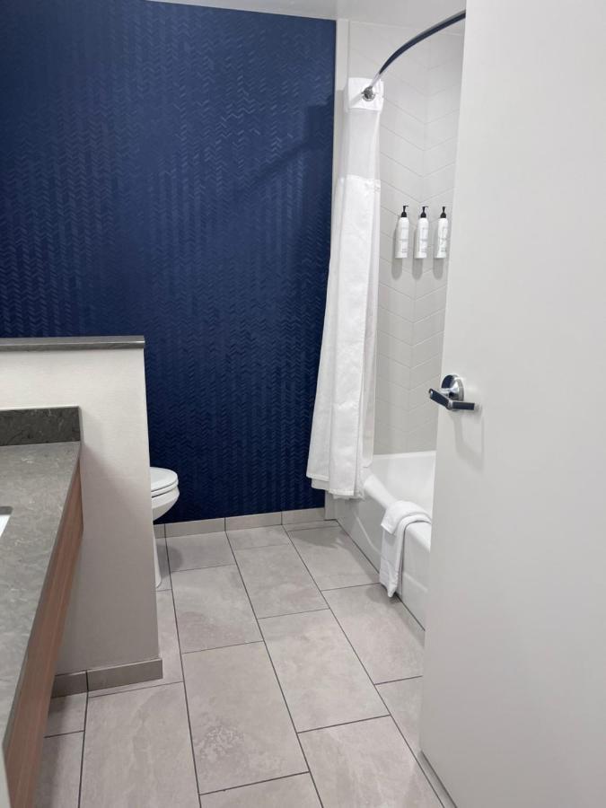 Fairfield Inn & Suites By Marriott Oskaloosa Buitenkant foto